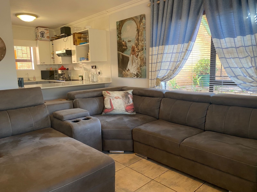 3 Bedroom Property for Sale in Menkenkop Western Cape
